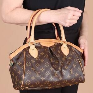 💎✨STUNNING✨💎AUTHENTIC Louis Vuitton Tivoli PM
